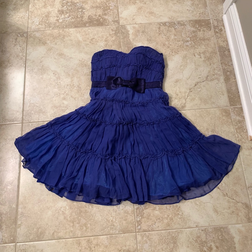 ModCloth strapless ruffle/bow dress size S